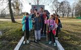 Sviatlana Sharshova - Республиканская акция "Чистый лес". Учащиеся 5-8 классов убирают территорию возле памятника. 19.10.2019